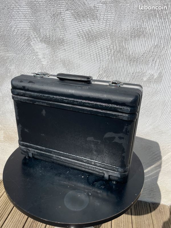 Valise noir 48x38x20 (image 2)
