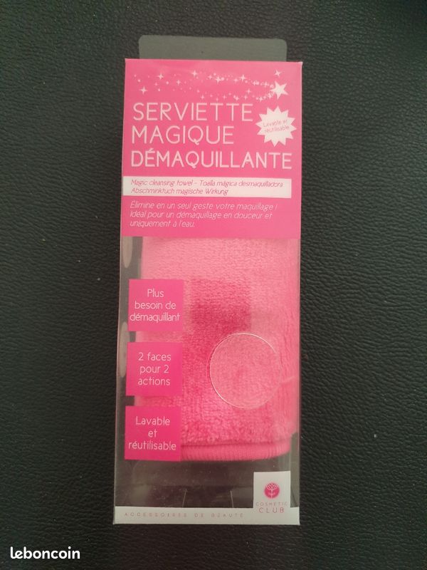 Serviette démaquillante rose (image 1)
