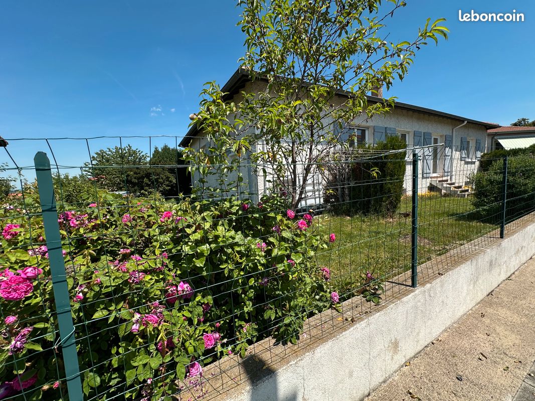 Maison 6 pièces 130 m² · à Chazelles-sur-Lyon · 130 m² · 290 000 €