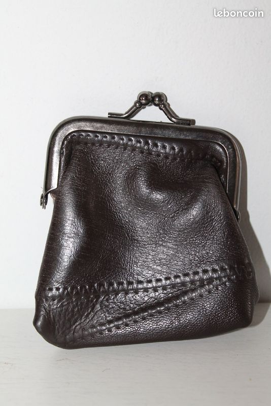 Porte monnaies de cuir orange. (D'occasion) à Muralto pour CHF 25 - retrait uniquement | Acheter