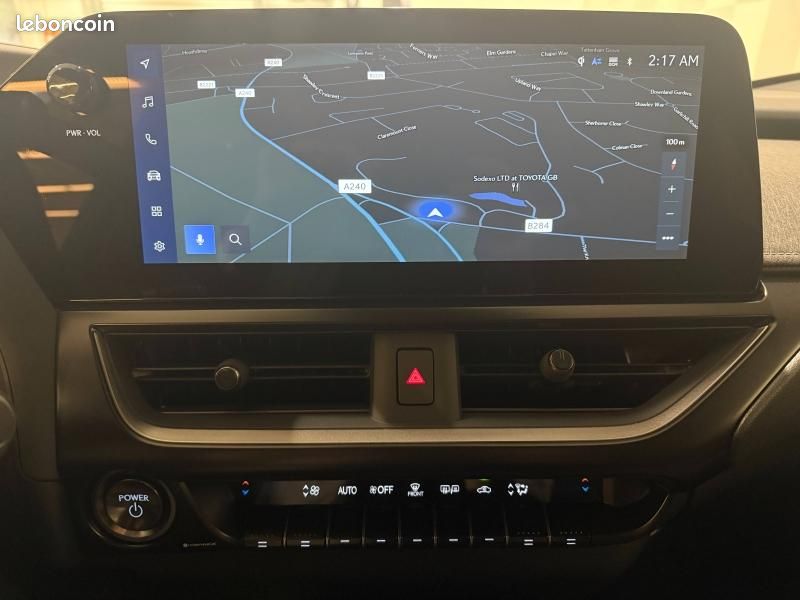 Lexus UX 300h Luxe 2WD MC25 (image 12)