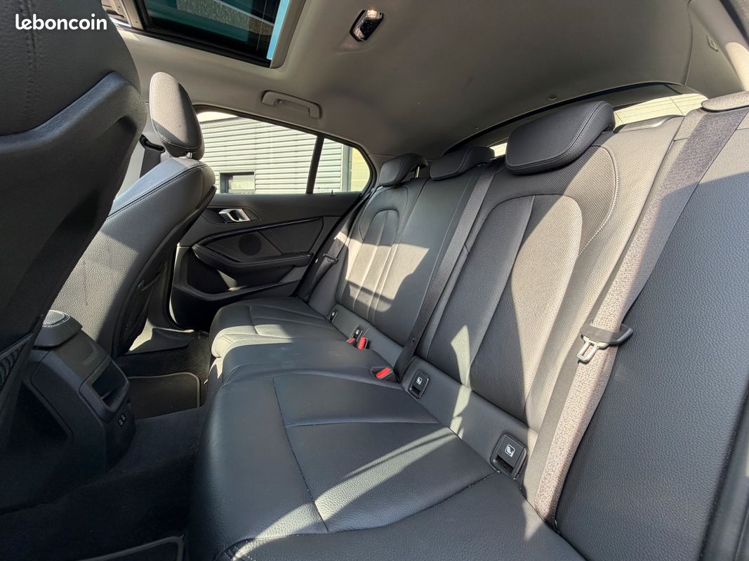 BMW Série 1 118i 1.5 i 12V DCT7 140 cv Lounge (image 12)