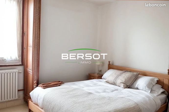 https://img.leboncoin.fr/api/v1/lbcpb1/images/2d/de/36/2dde36874943823edec8d10788e620a4db9b2be6.jpg?rule=ad-image