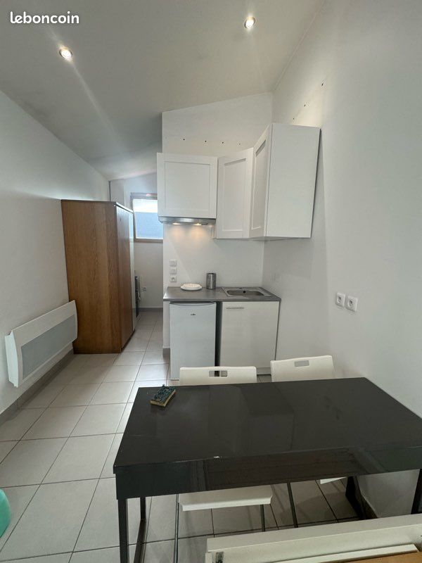 Appartement 1 pièce 28 m² · à Les Pavillons-sous-Bois · 28 m² · 700 €/mois