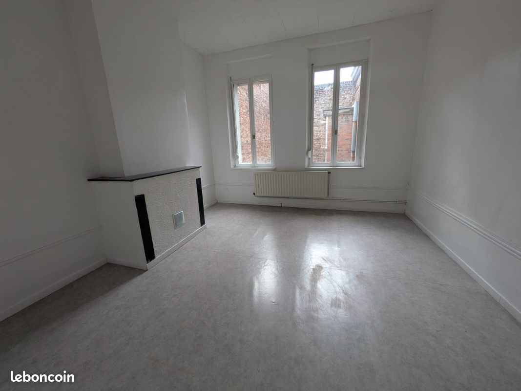 Appartement 5 pièces 83 m² · à Saint-Quentin · 83 m² · 690 €/mois