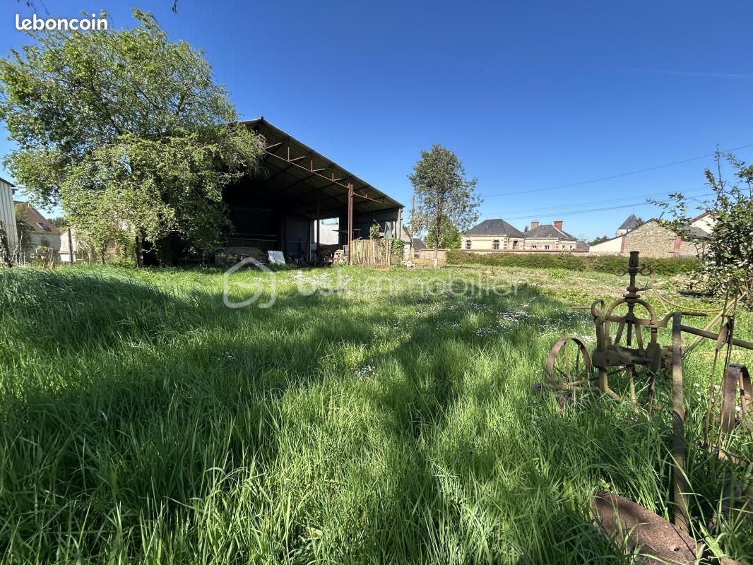 Terrain 1 041 m² La Bourdiniere Saint Loup · à La Bourdinière-Saint-Loup · 77 500 €