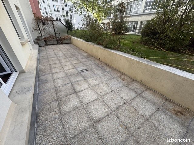 Appartement 2 pièces 46 m² · à Paris · 46 m² · 2 100 €/mois