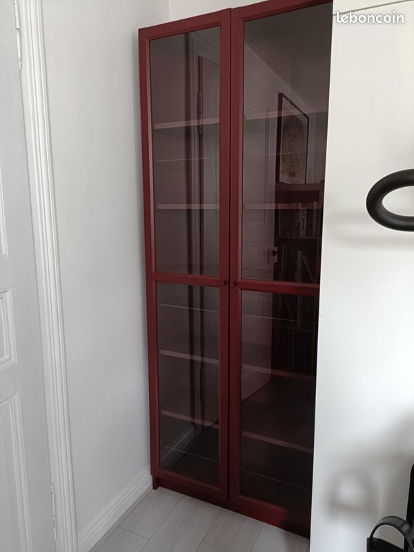 Bibliothèque avec portes vitrées Billy rouge IKEA (image 1)