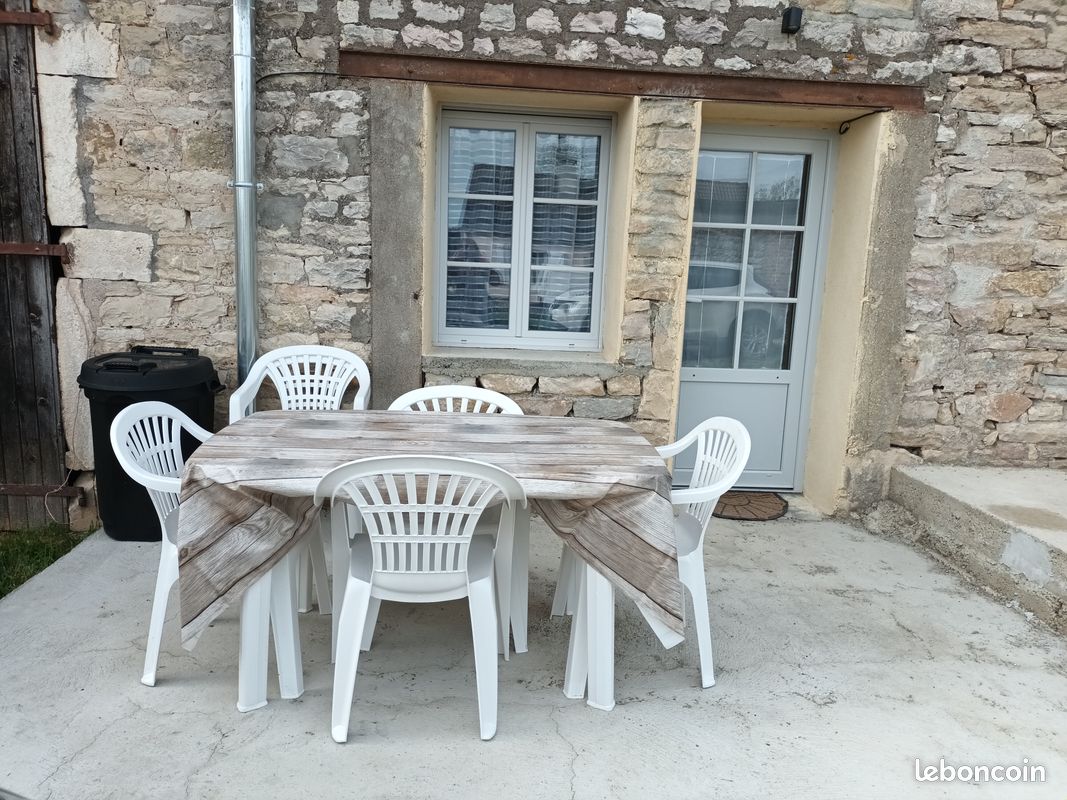 GITE La grange d'autrefois 5 personnes à DAMEREY à proximité de CHALON SUR SAONE (image 1)