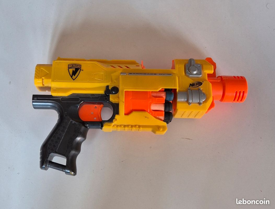 Pistolet avec cartouches (image 2)
