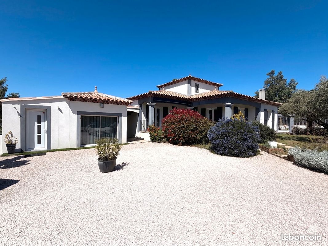 Maison 7 pièces 163 m² · à Forcalqueiret · 163 m² · 585 000 €