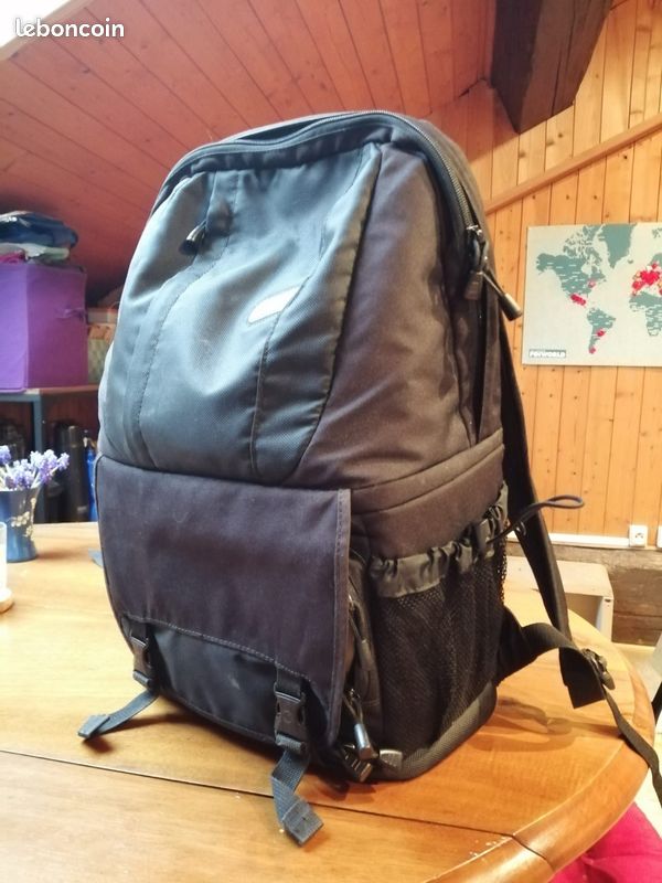 Vends Canon EOS R7 & adaptateur EF-EOS R, objectifs et sac im Kanton