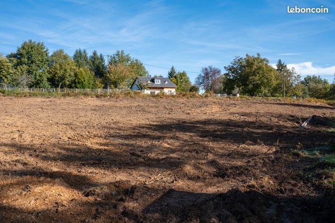Terrain A Vendre (en Corrèze)