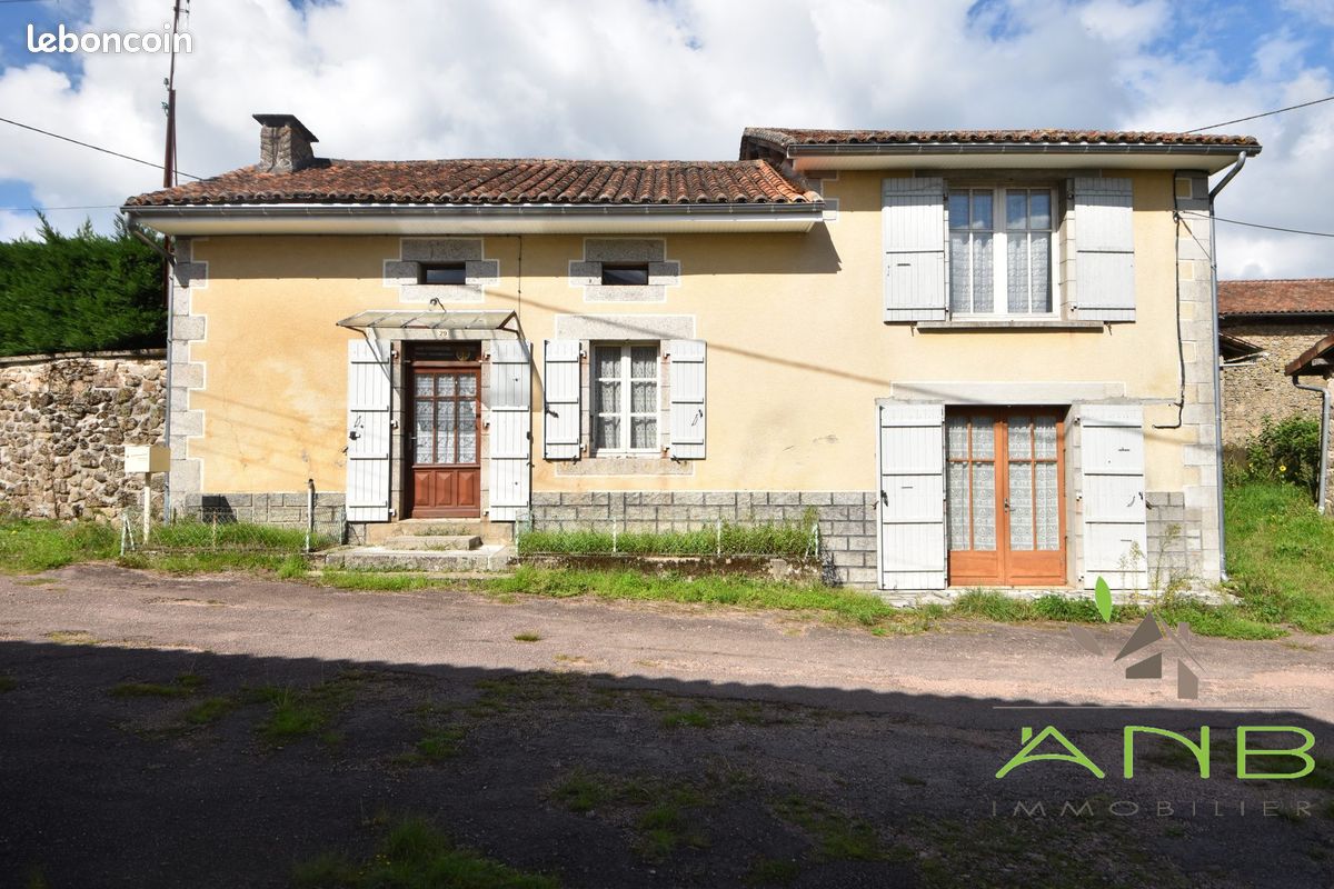 Maison 6 pièces 106 m² · à Busserolles · 106 m² · 67 100 €
