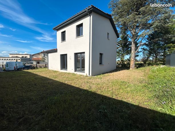 Maison de 2024 sur 450 m² de terrain - DPE A
