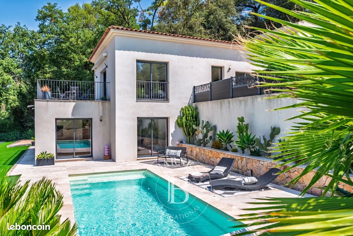 Maison 6 pièces 141 m² · à Valbonne · 141 m² · 1 490 000 €
