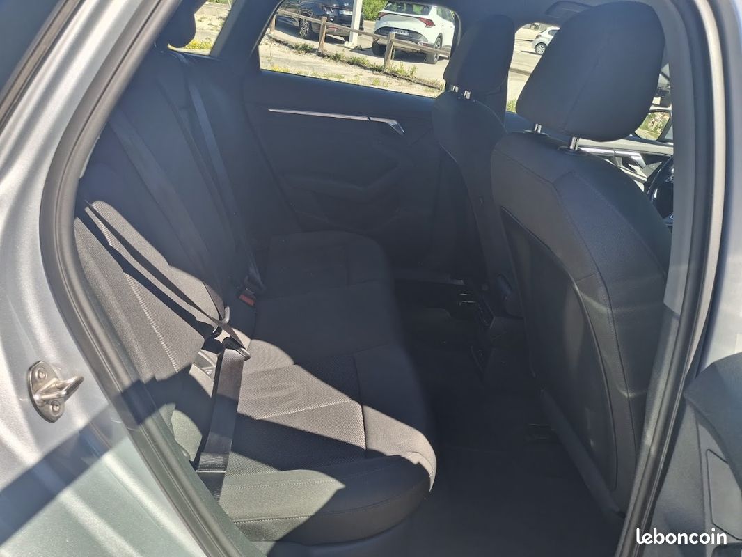 Audi A3 SPORTBACK 40 TFSI E 204CH DESIGN S TRONIC 6 (image 8)