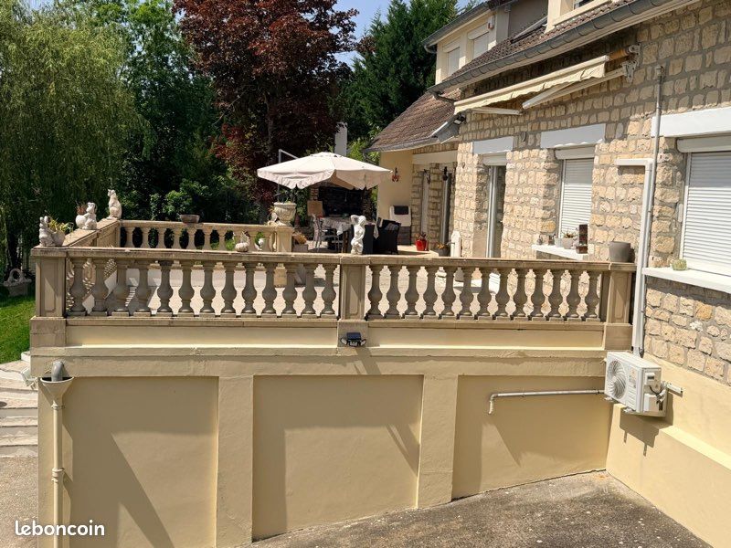 Maison 8 pièces 230 m² · à Montainville · 230 m² · 580 000 €