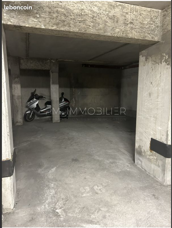 Parking 15 m² · à Marseille · 15 m² · 105 €/mois