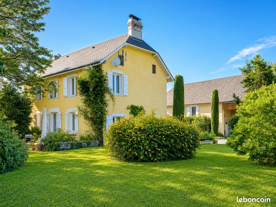 Maison 6 pièces 180 m² · à Ger · 180 m² · 350 000 €
