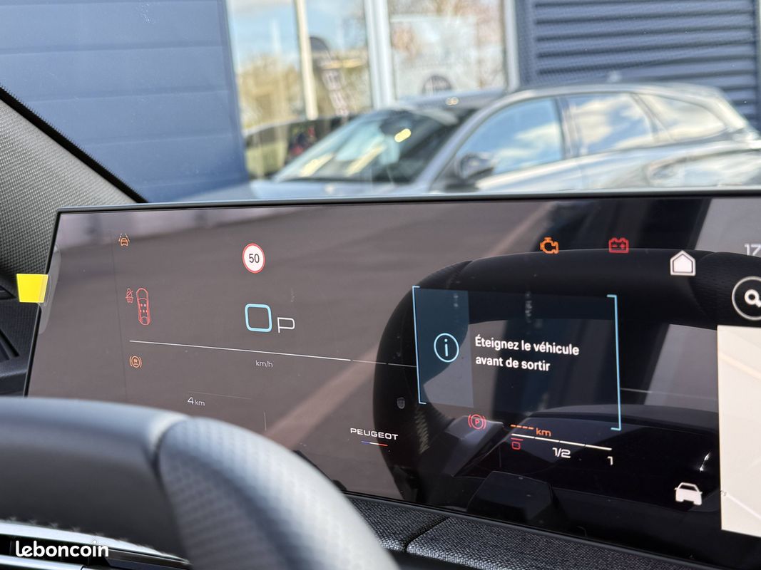PEUGEOT 3008 Hybrid 145 e-DCS6 GT (image 16)