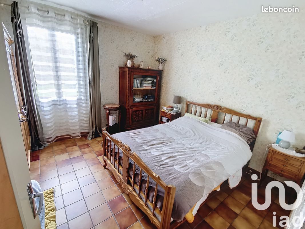 Maison 6 pièces 165 m² - Écuras 16220 (image principale 5)