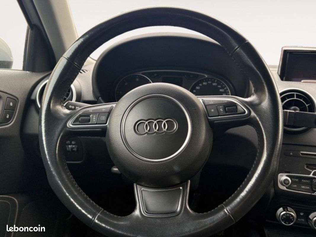 AUDI A1 SPORTBACK 1.4 TDI 90 ultra Ambiente (image 11)