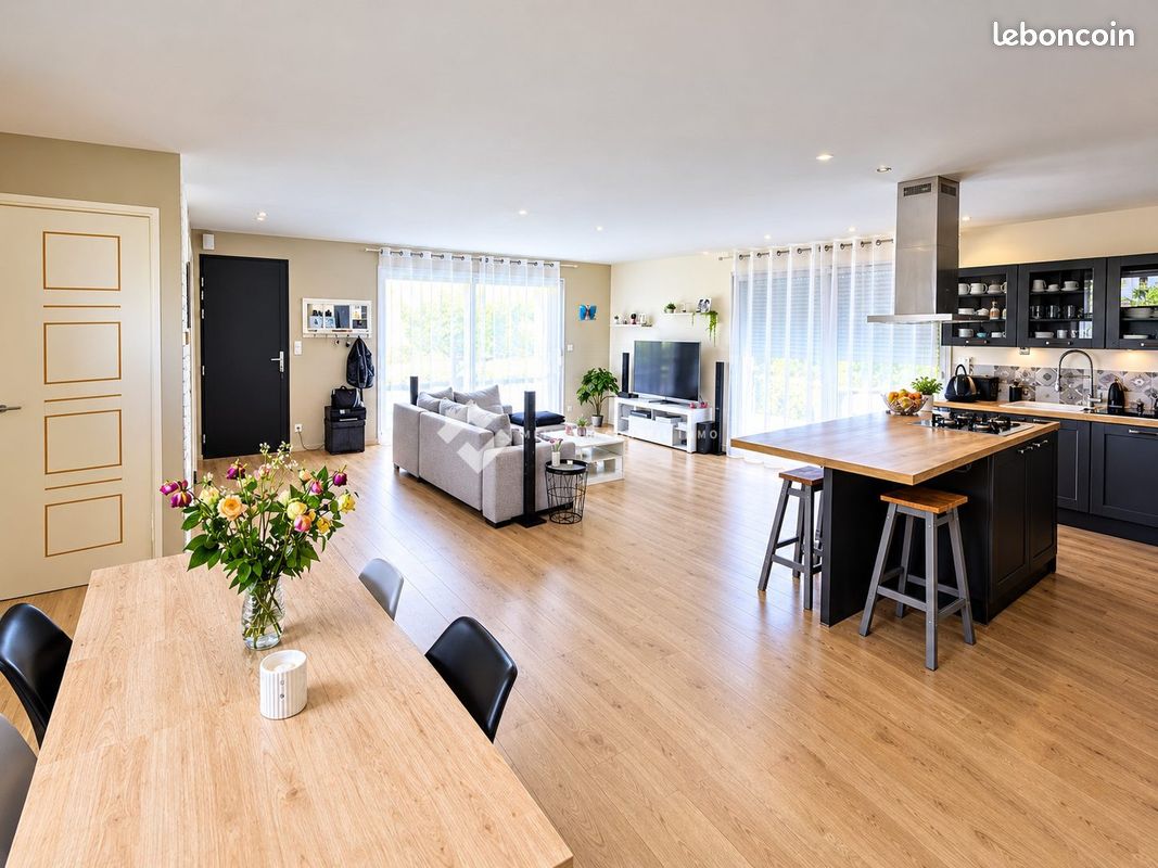 Maison 4 pièces 113 m² · à Vouneuil-sous-Biard · 113 m² · 259 900 €