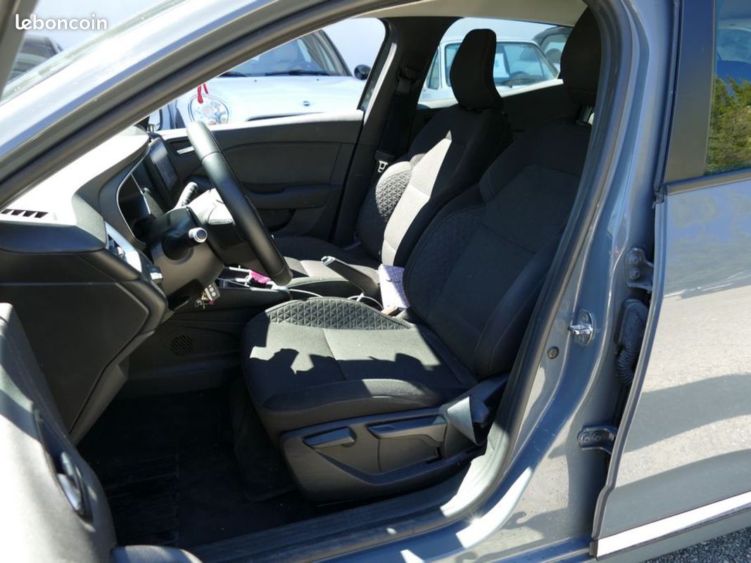 RENAULT CLIO V 75 Ch BUSINESS BVM5 CARPLAY (image 8)