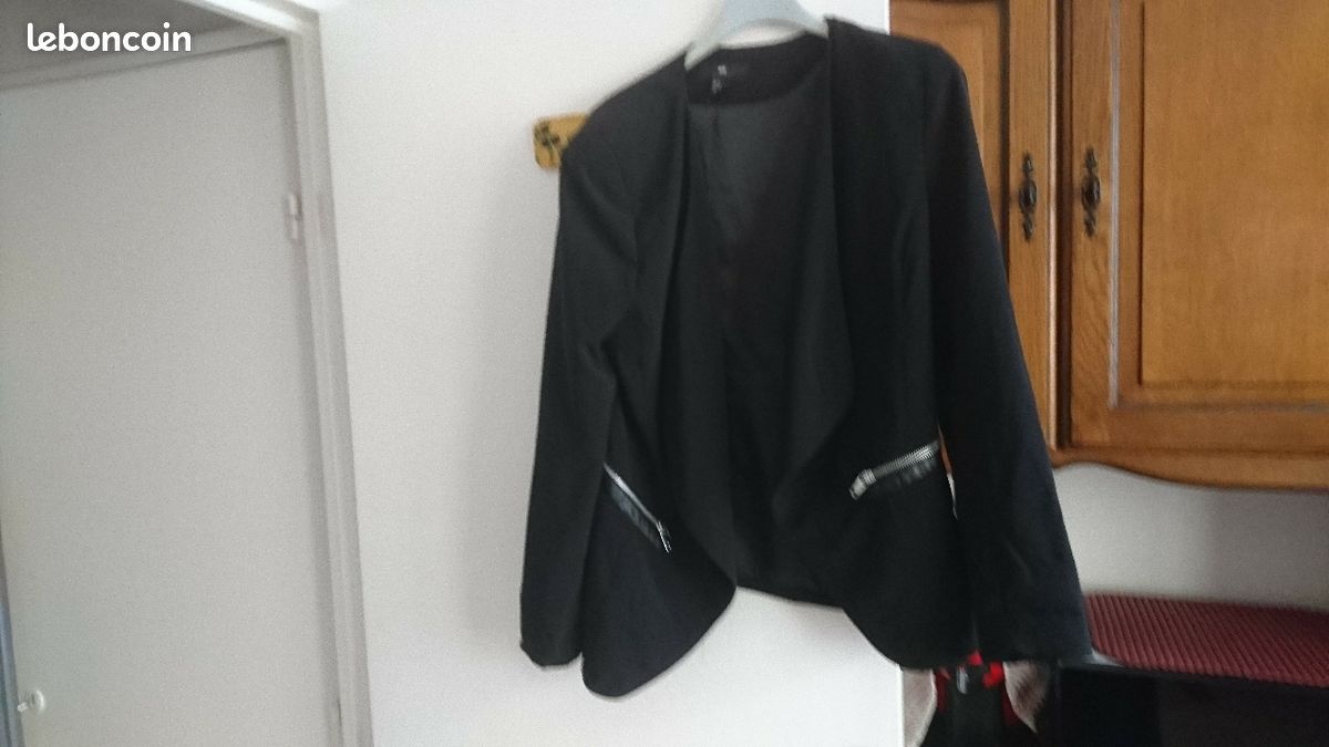Veste noir taille 44 (image 1)