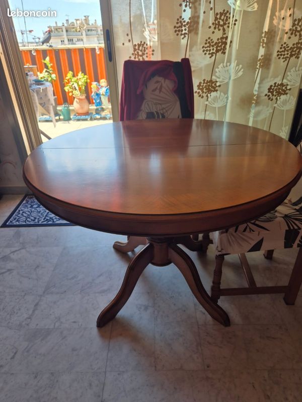 Vends Table ronde en Merisier (image 3)