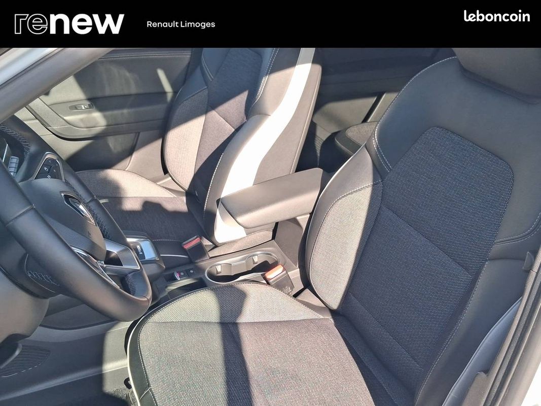 RENAULT Captur E-Tech full hybrid 145 Techno fast track (image 14)