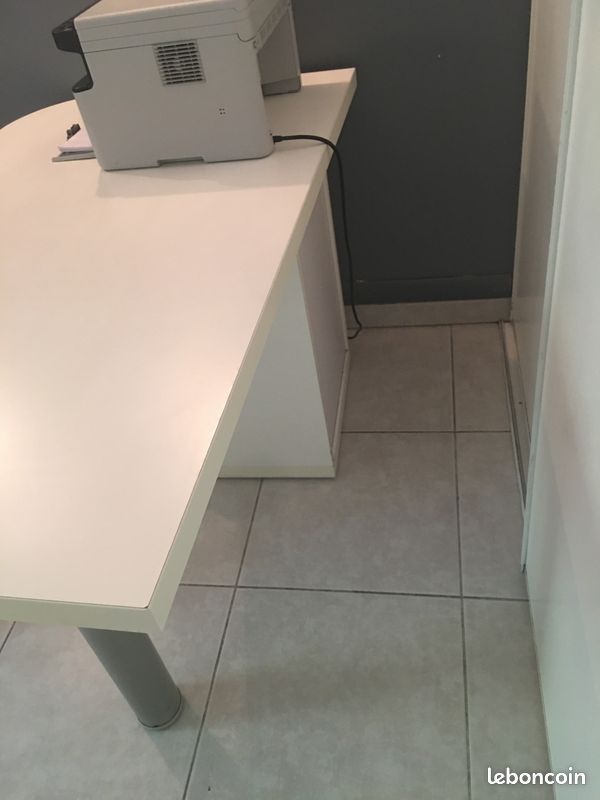 Bureau avec tiroirs (image 6)