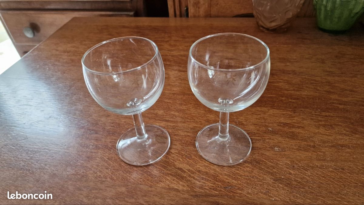 Verres à vin 🍷 (image 1)