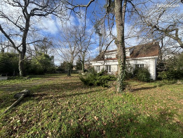 Maison 9 pièces 245 m²