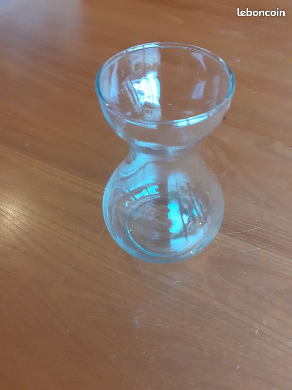Pichet en verre (image 1)