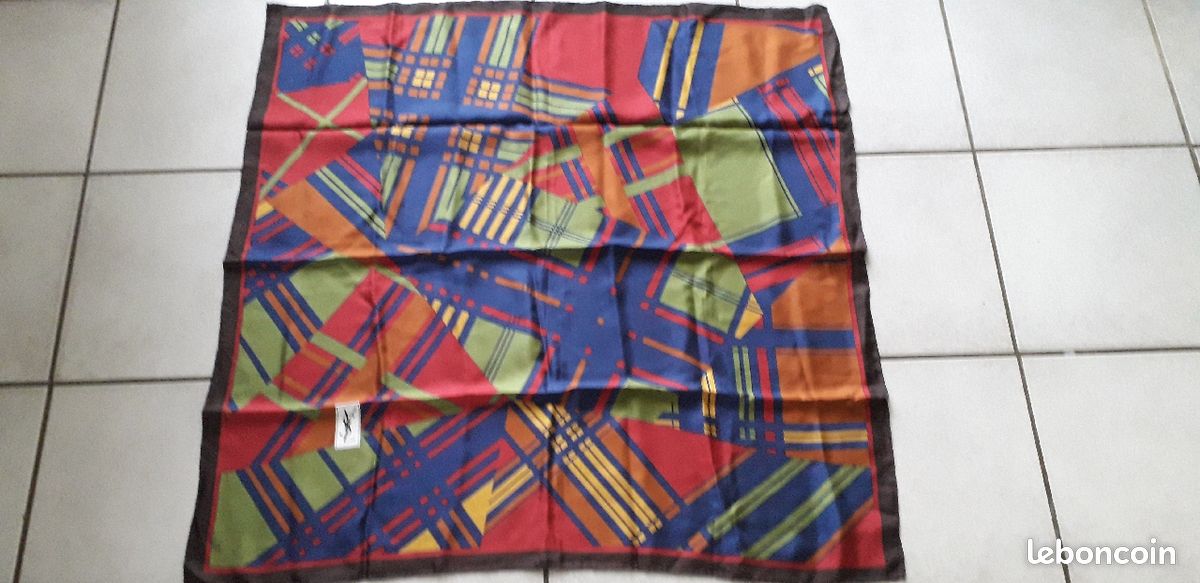 Foulard original Yves saint Laurent (image 2)
