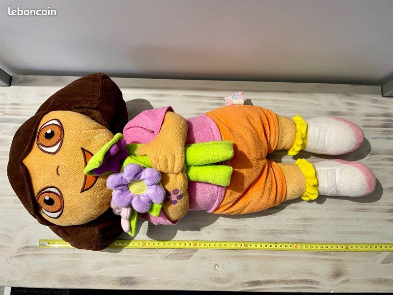 Cadeau de Noël - Grande Peluche Dora l’exploratrice (image 3)