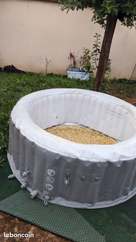 Jacuzzi (image 2)