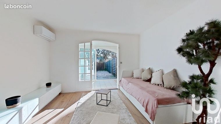 Studio 1 pièce 30 m²