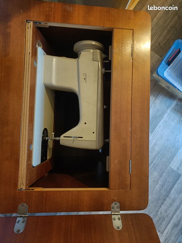 Machine à coudre mécanique 1968 (image 7)