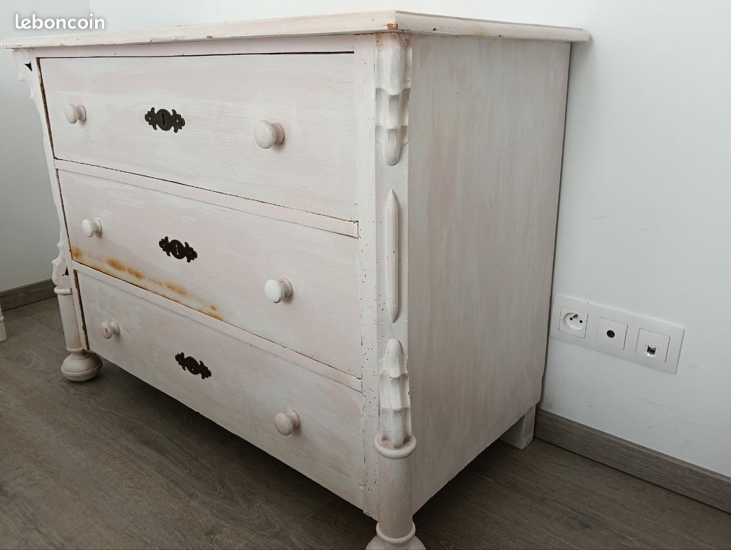 Commode (image 2)