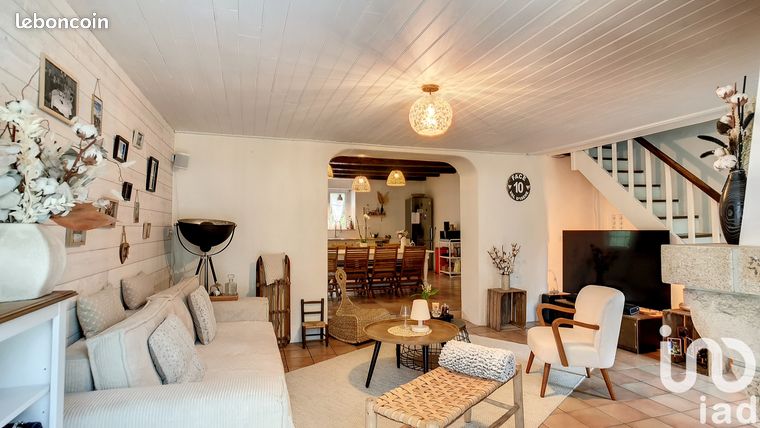 Maison 5 pièces 151 m²
