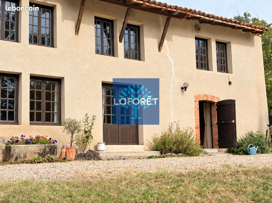 Maison 6 pièces 189 m² · à Montbrison · 189 m² · 223 000 €