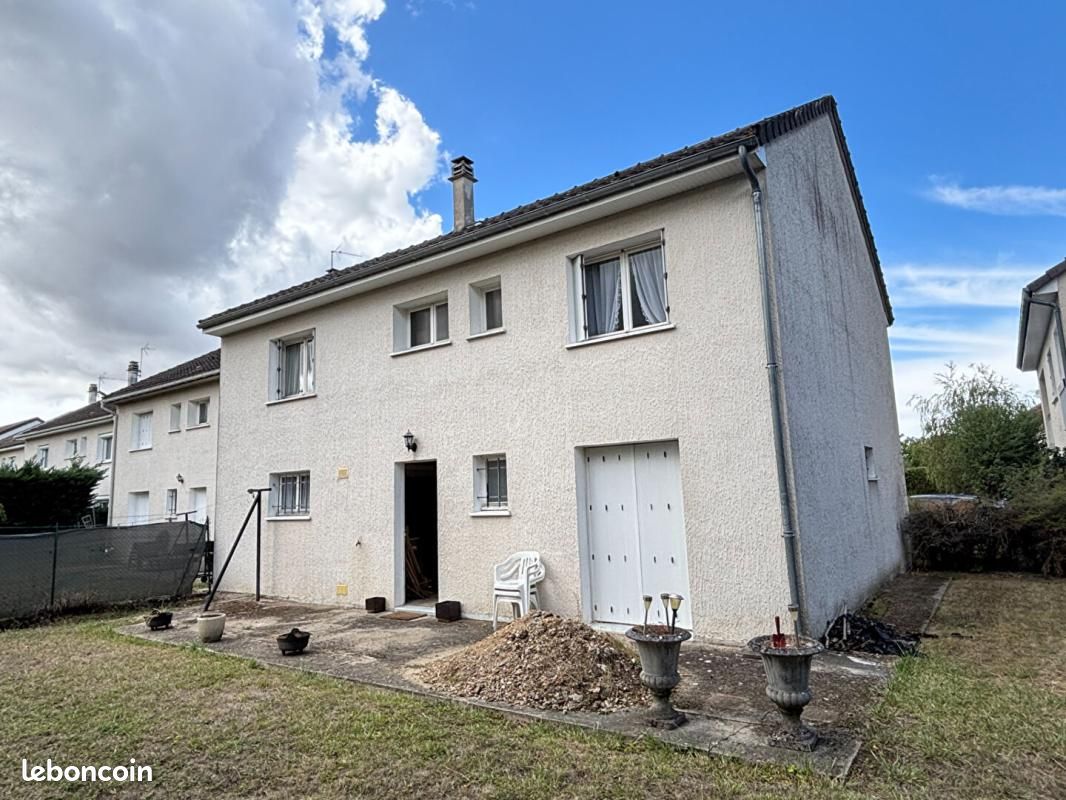 Maison 4 pièces 110 m² · à Châtellerault · 110 m² · 115 000 €