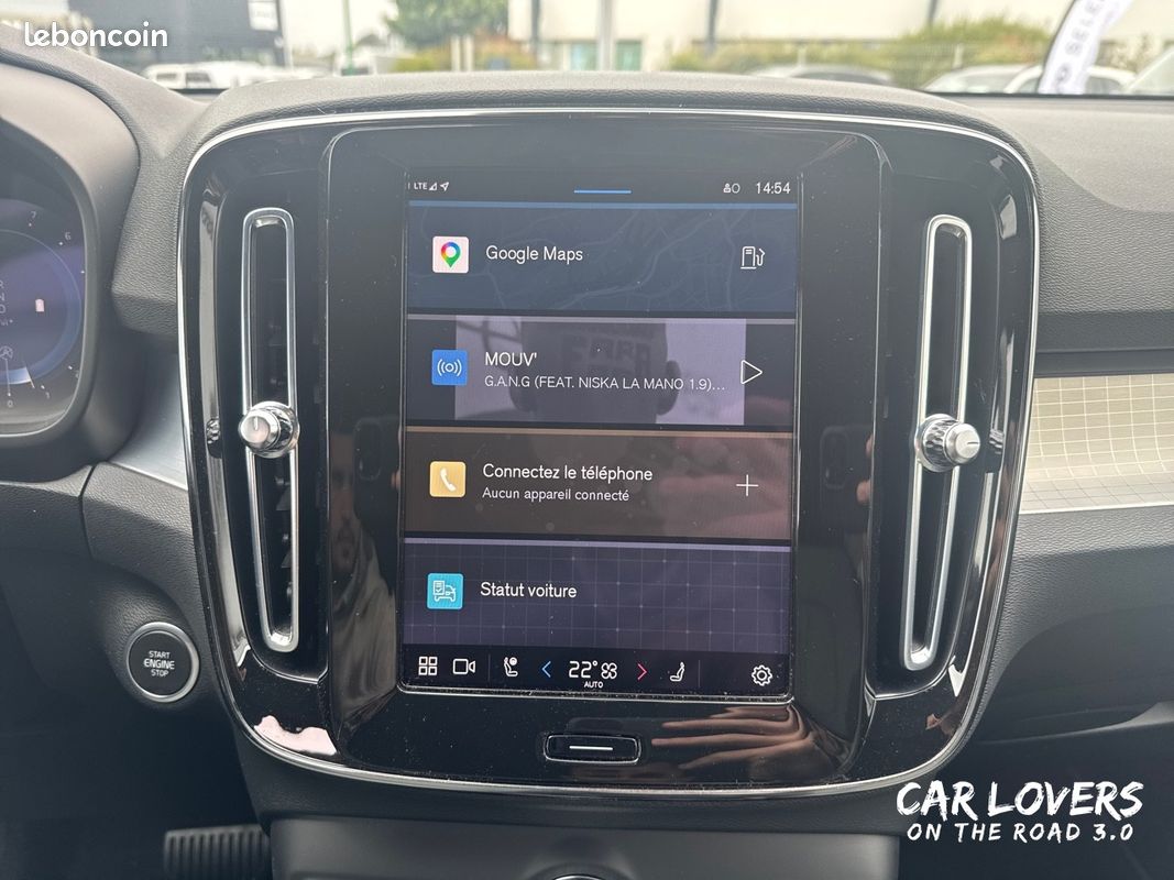 VOLVO XC40 B3 163 ch DCT7 Momentum Business (image 13)