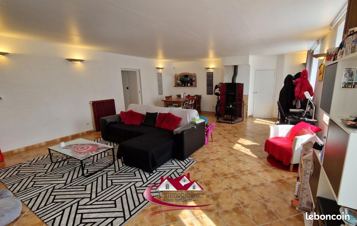 Maison 7 pièces 170 m² · à Broué · 170 m² · 246 500 €