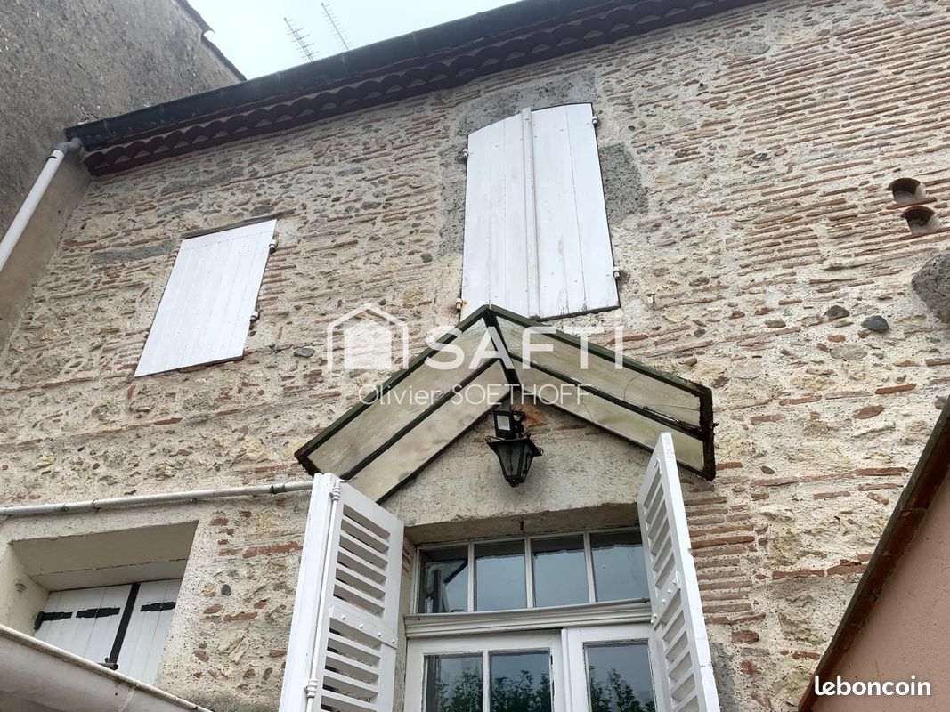 Maison 5 pièces 90 m² · à Aiguillon · 90 m² · 65 000 €