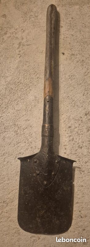 Pelle De Campagne Allemande WW2 – Reproduction De L'époque, Fabrication Inde, Neuve
