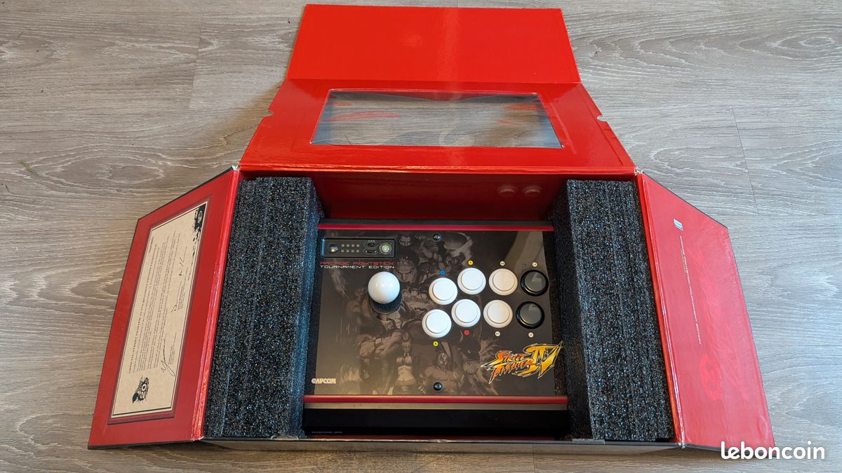 Mad Catz Street Fighter IV Tournament Edition - Arcade Fightstick Xbox 360